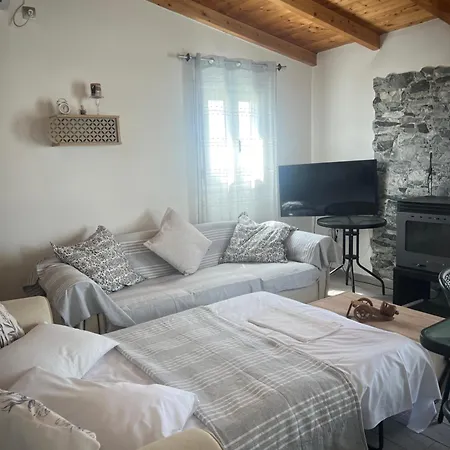 شقة Kontogiannis Lihas Club